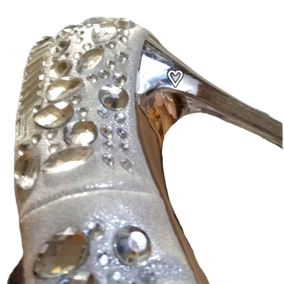 Charlotte Russe Elsa Stiletto Wm 6b Silver Diamond Statement 4" Heels - Picture 10 of 11
